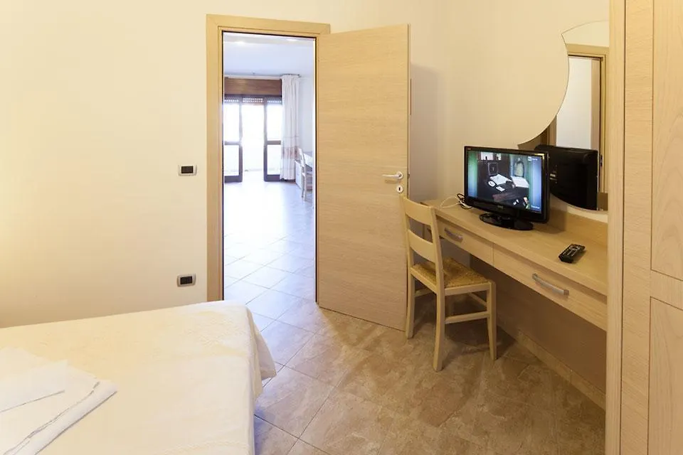 Club Hotel Residence Baiaverde Valledoria  3*, Valledoria (Sardinia)