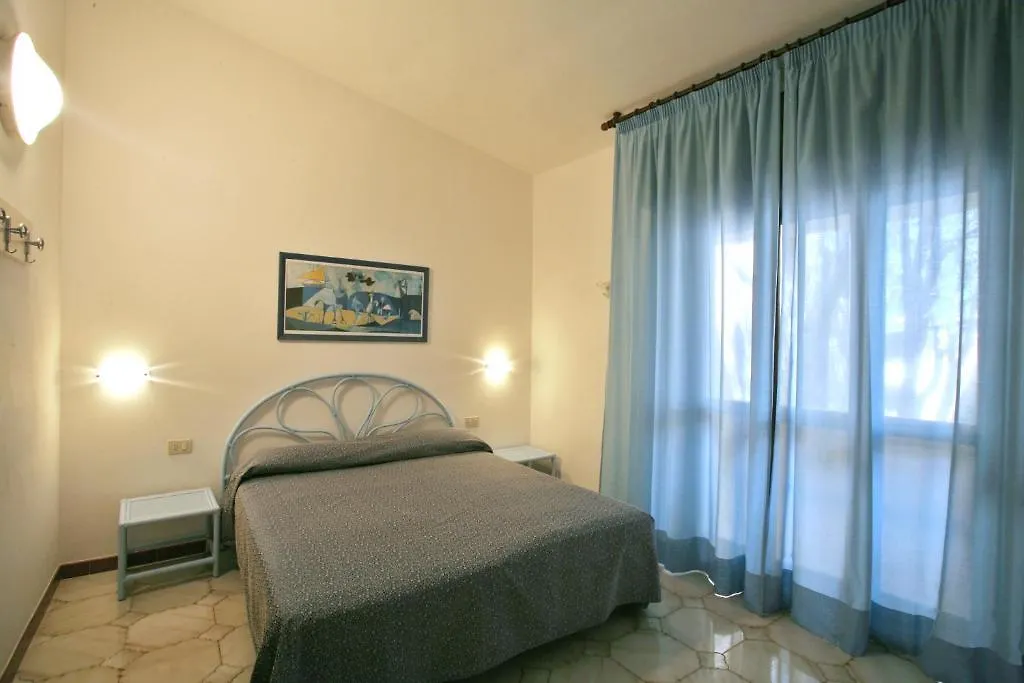 Club Hotel Residence Baiaverde Valledoria  3*, Valledoria (Sardinia)
